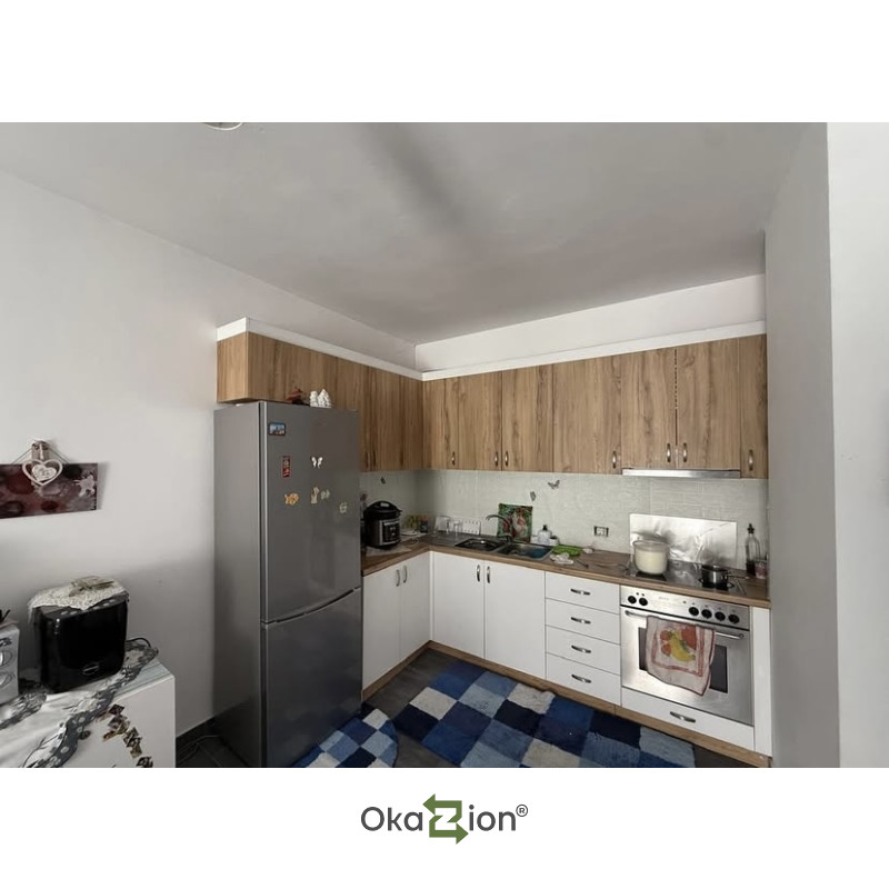 Shitet Apartament - Misto Mame