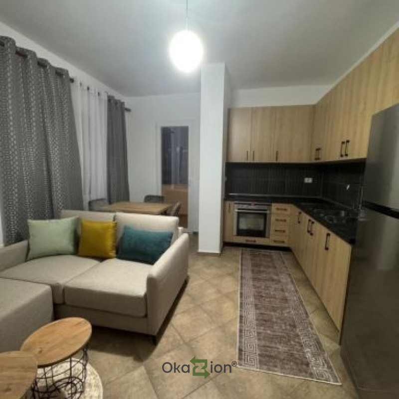 Jepet me qira apartament 1+1 tek Kristal Center.