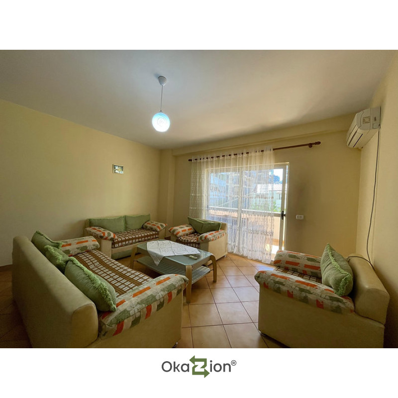 Apartament 2+1 per qira tek Komuna e Parisit.