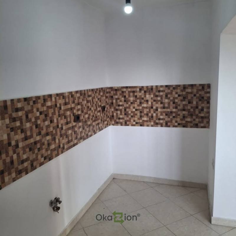 Shitet Apartament Kamez, Rr.Manhatan