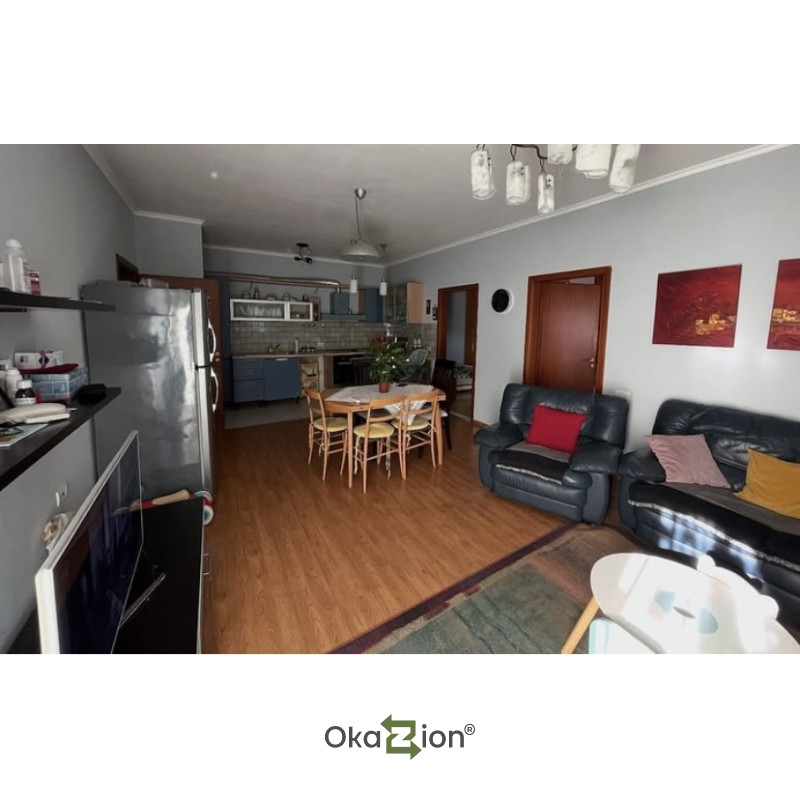Shitet apartament 3+1 - Tiranë