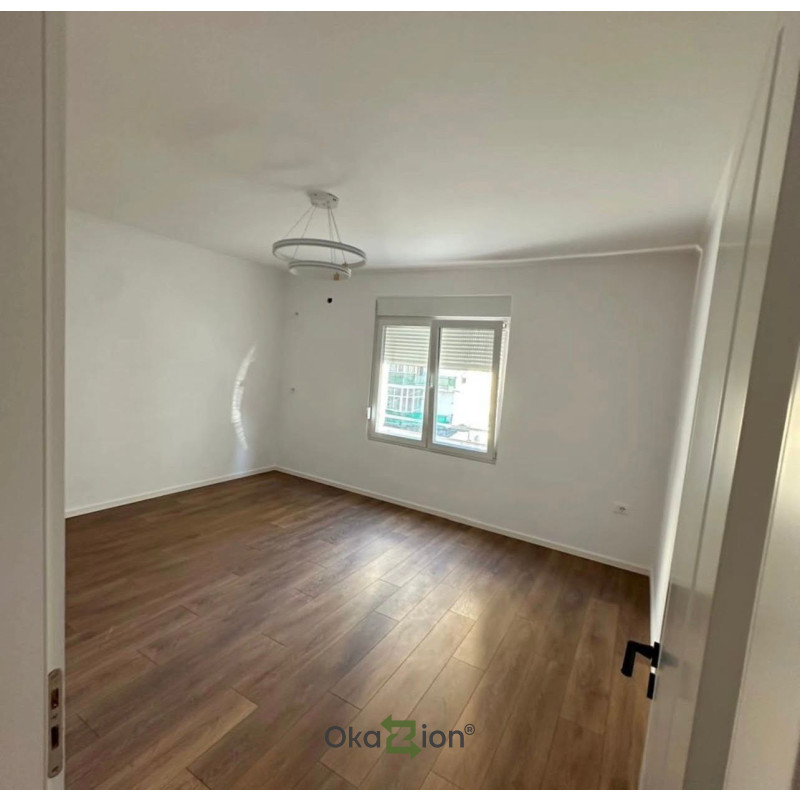 Shitet Apartament 1+1