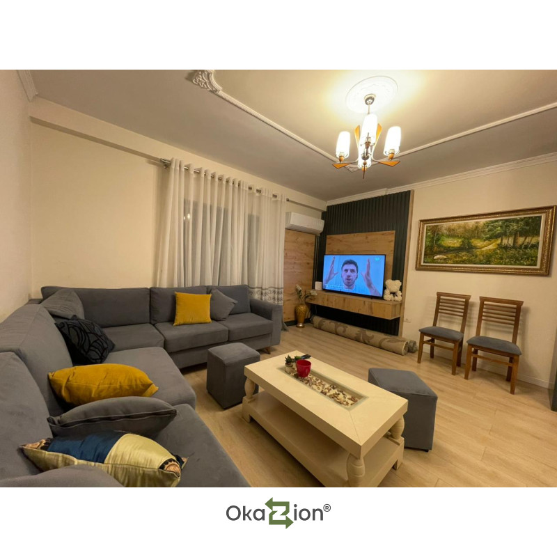 Apartament 2+1 per qira tek Komuna e Parisit.