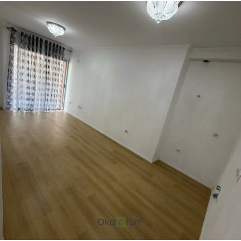 Shitet apartament 2+1 Fresk