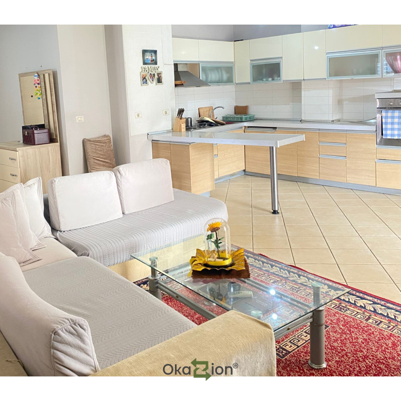 Shitet Apartament 2+1 + Verandë – Astir (tek Rrethi) !