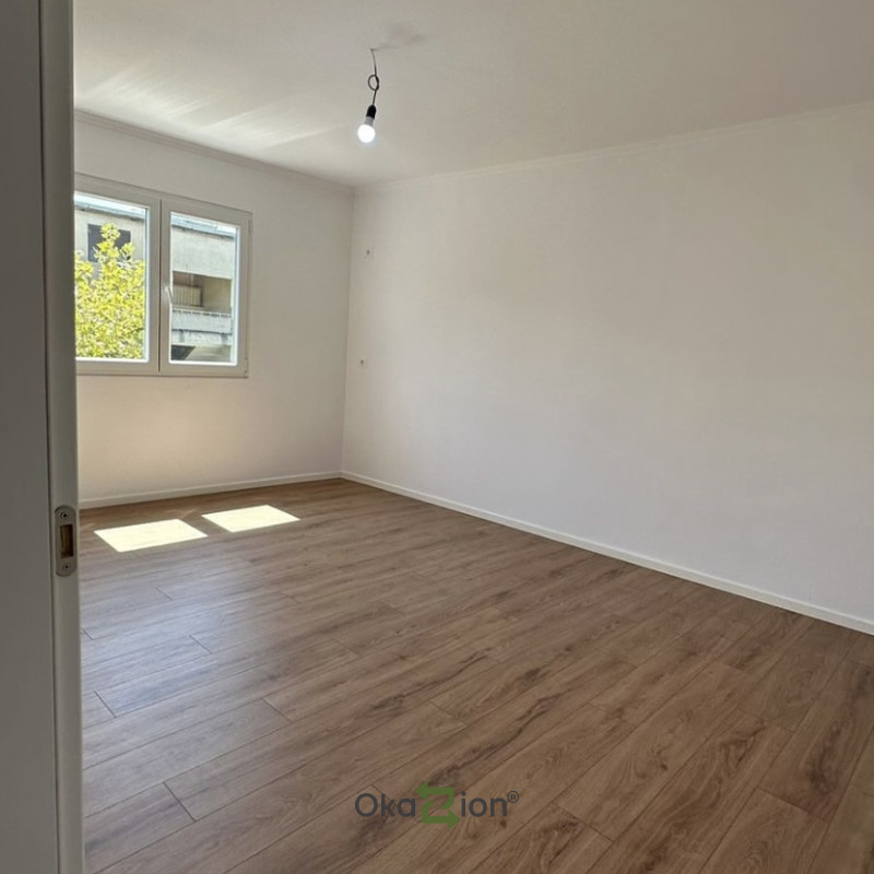 Shitet apartament 2+1 tek Pediatria thumbnail 2